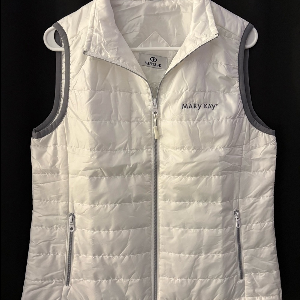 Mary Kay Women's White Quilted Puffer Vest